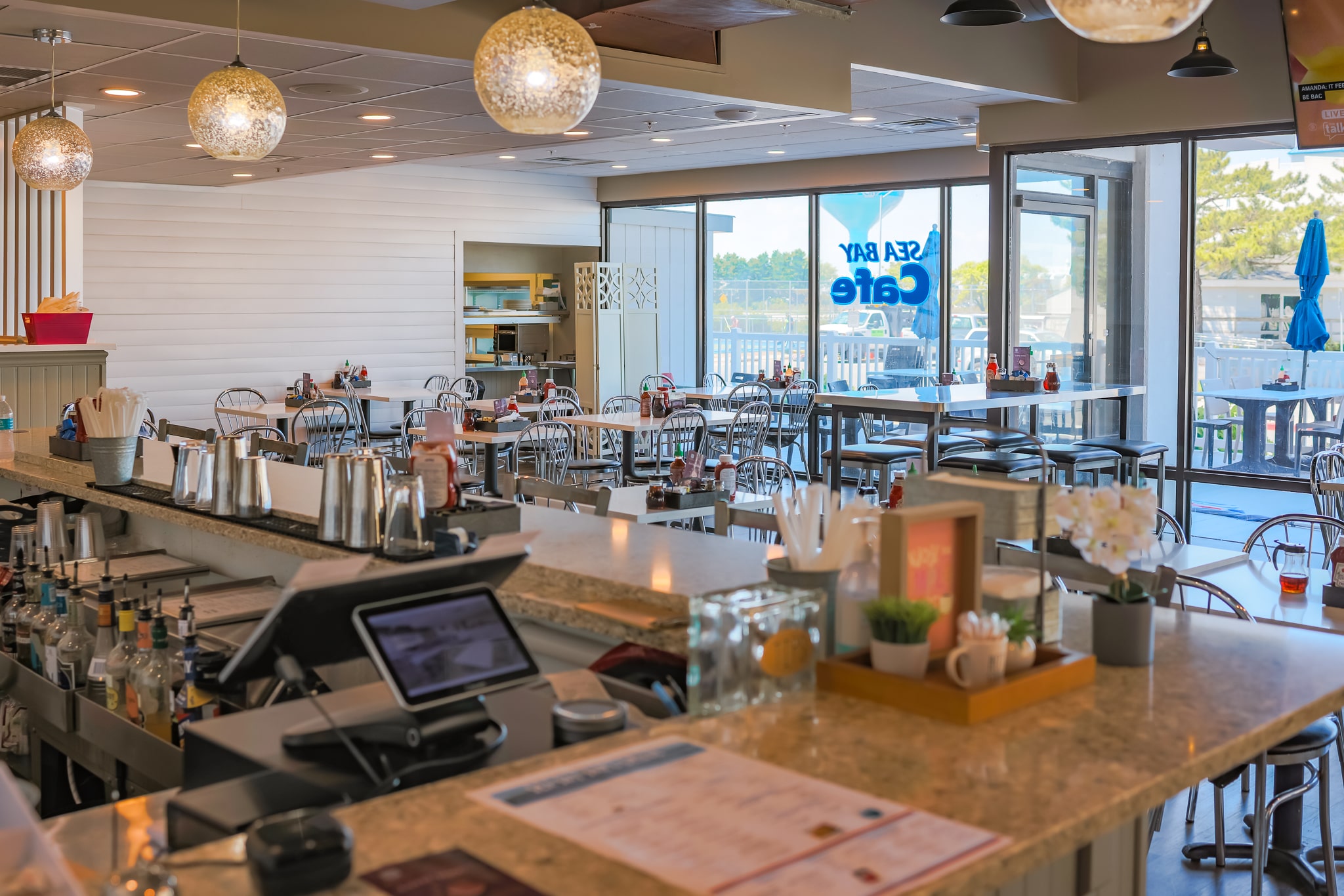 Sea Bay Bar & Grille